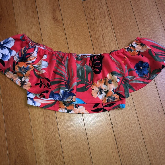 Off The Shoulder Two-Piece Set - Picture 4 of 5